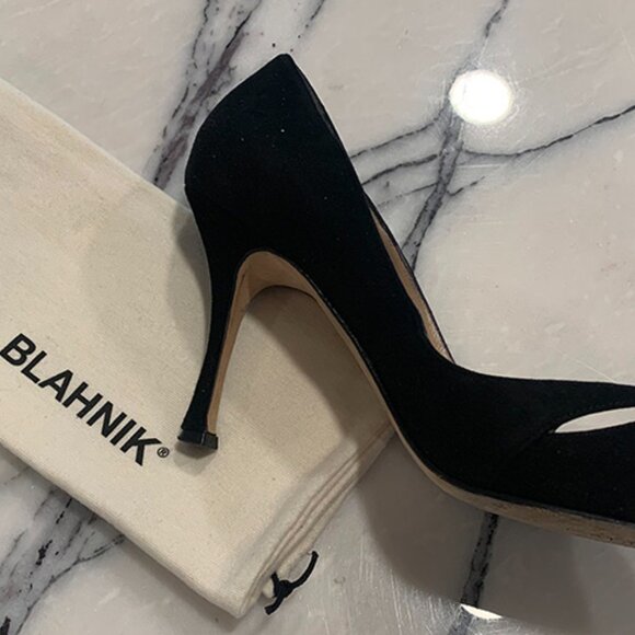Vintage Manolo Blahnik Black Suede Heels - Picture 10 of 14
